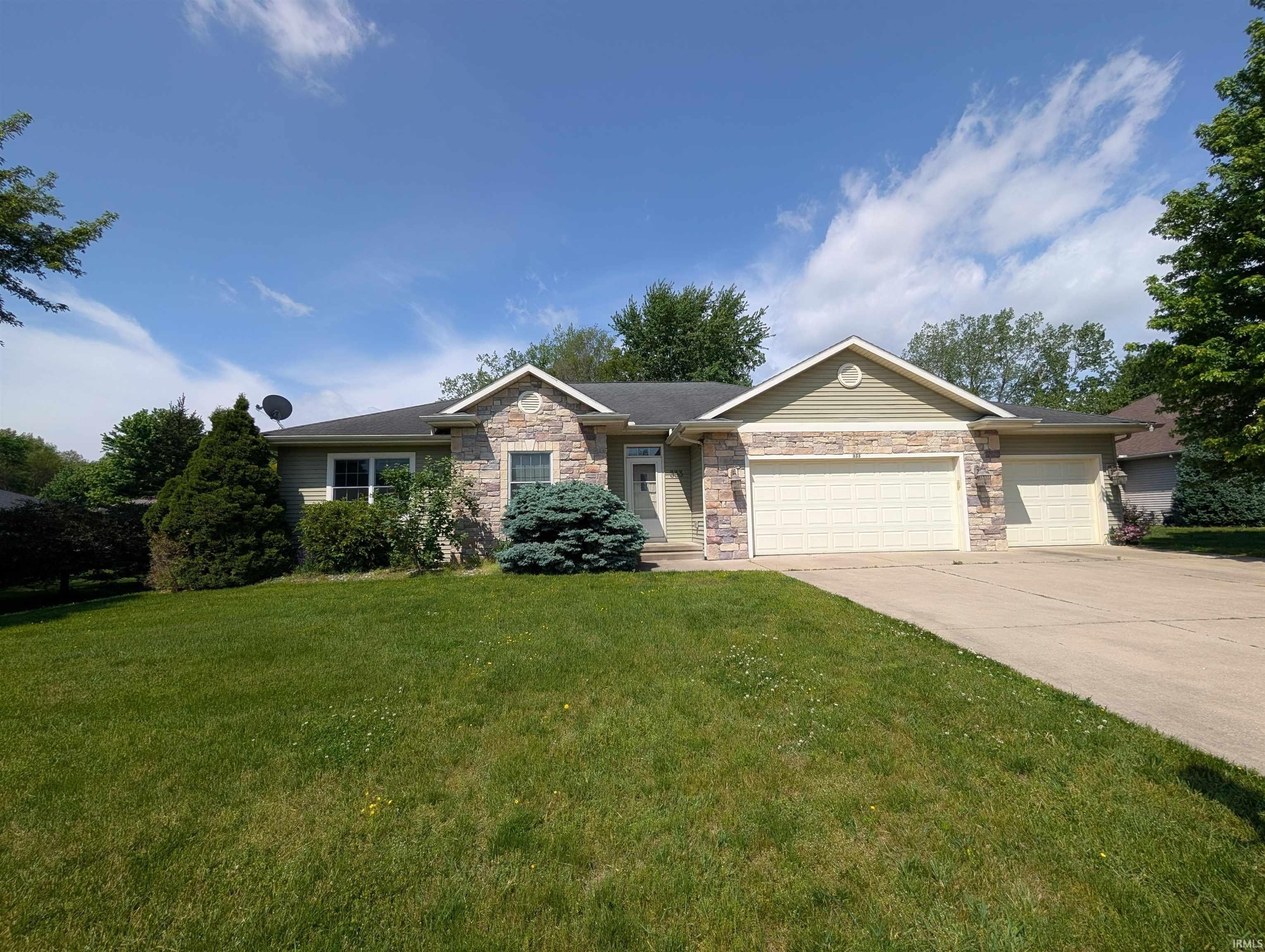 Single Family 4BR 4BA - 333 Fairview Drive, Goshen, IN