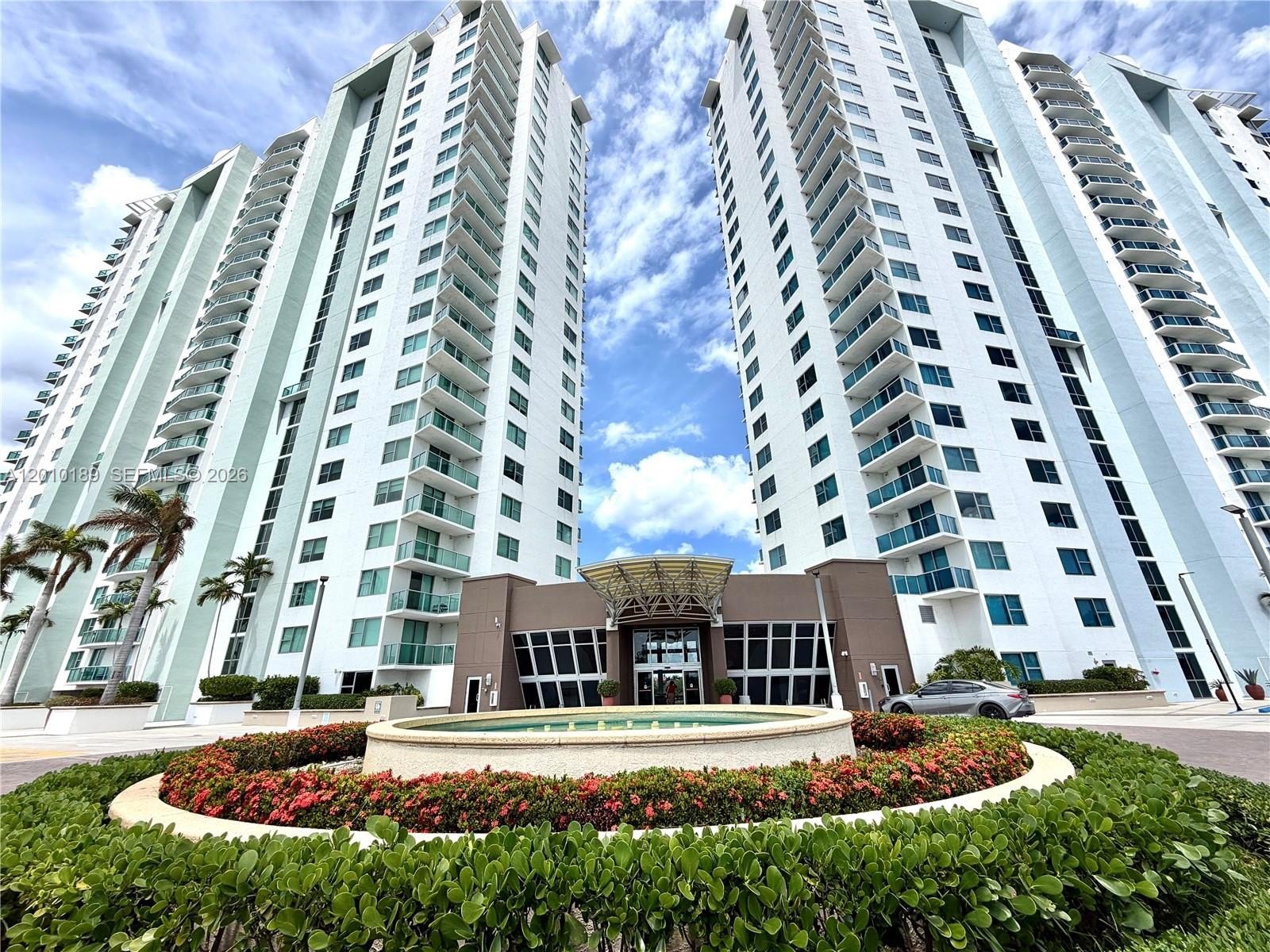 Condo 2BR 3BA - 2641 N Flamingo Rd, Sunrise, FL