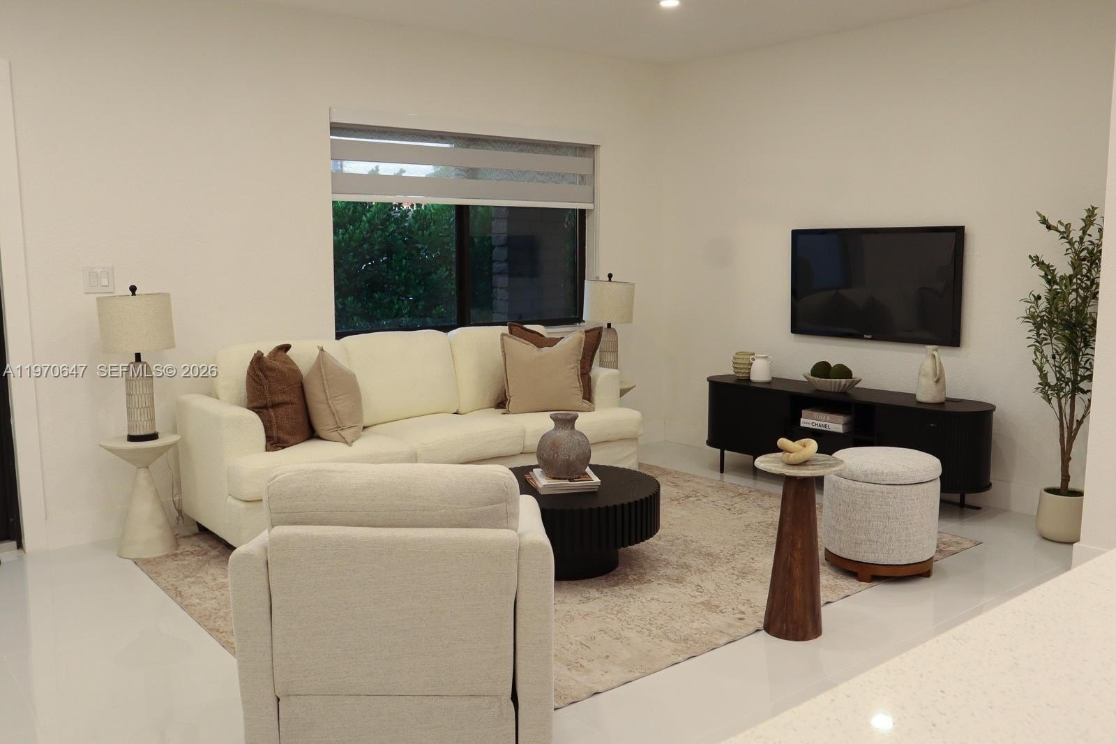 Single Family 4BR 5BA - 930 NE 163rd St, North Miami Beach, FL