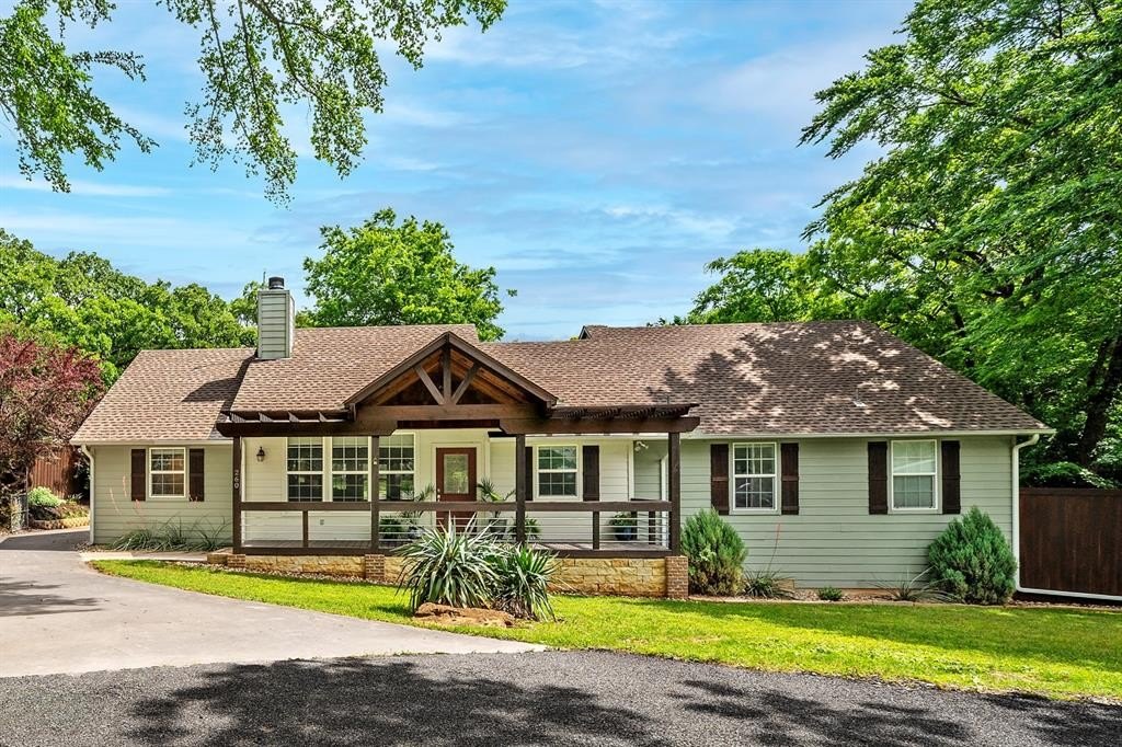 Single Family 5BR 4BA - 260 Susan Drive, Pottsboro, TX