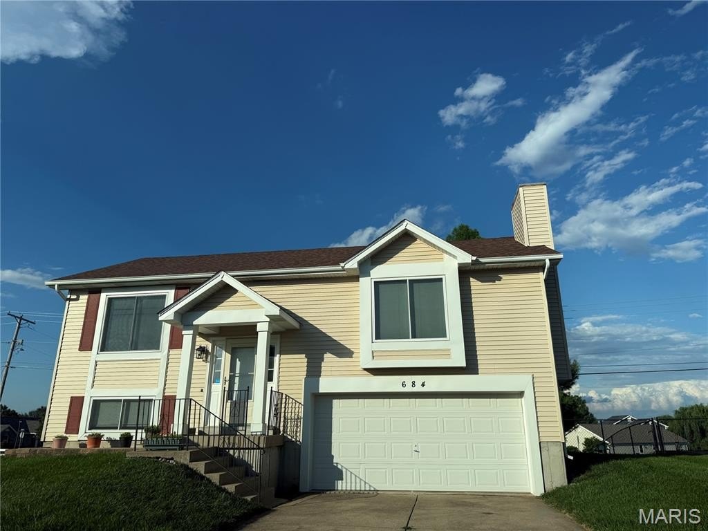 Single Family 3BR 2BA - 684 Dundee Court, Wentzville, MO
