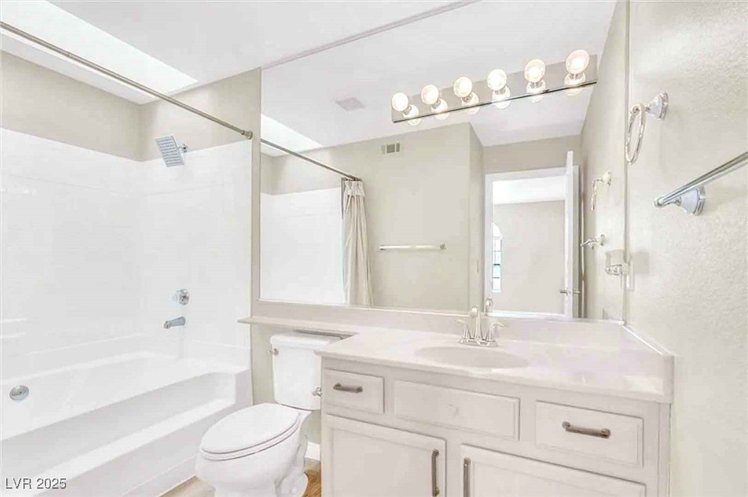 Condo 2BR 2BA - 2966 Juniper Hills Boulevard, Las Vegas, NV