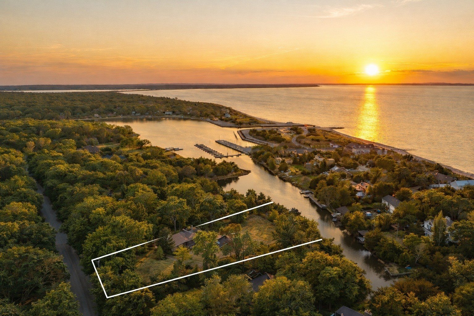 Single Family 6BR 7BA - 206 WATERHOLE RD, East Hampton, NY