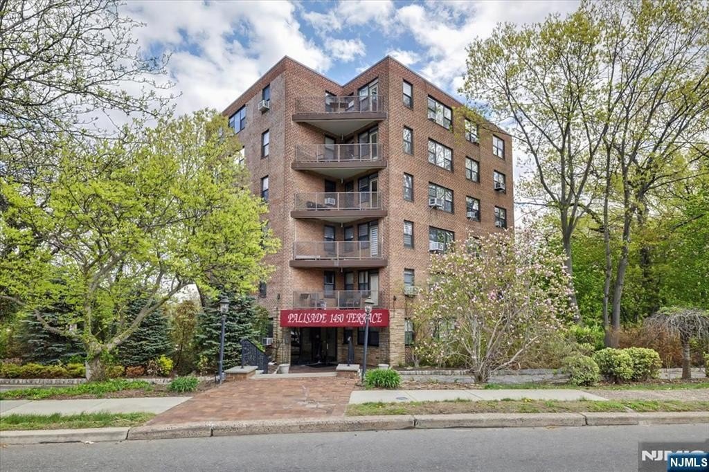 Other 1BR 1BA - 1450 Palisade Avenue GTA, Fort Lee, NJ