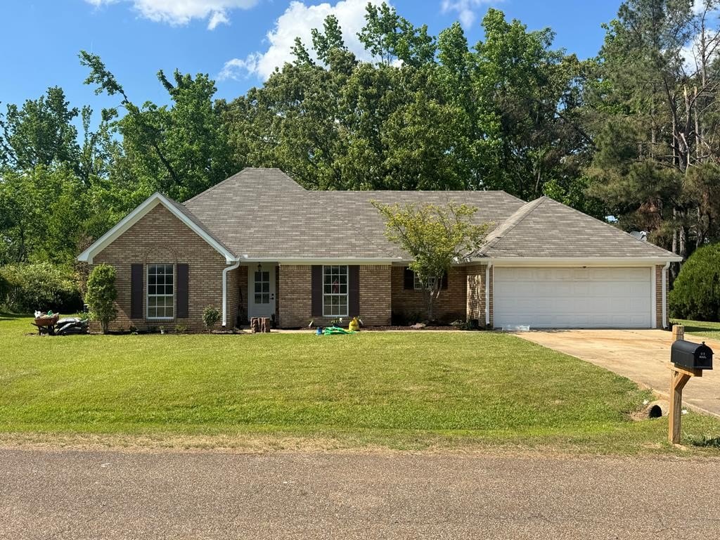 Single Family 4BR 2BA - 808 Deerfield Drive, Oxford, MS