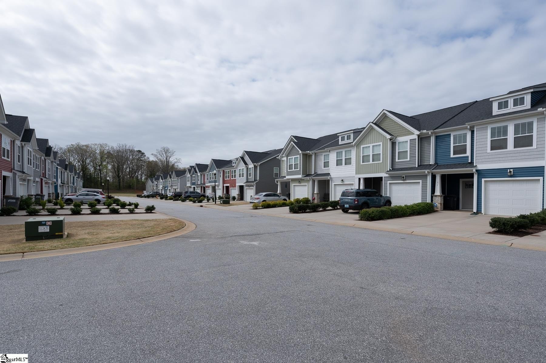 Single Family 3BR 3BA - 71 Mardale Lane, Greenville, SC