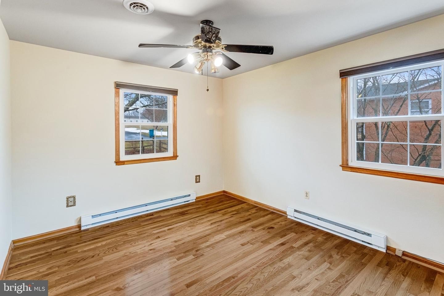 Single Family 3BR 2BA - 9808 EVANS FORD RD, MANASSAS, VA