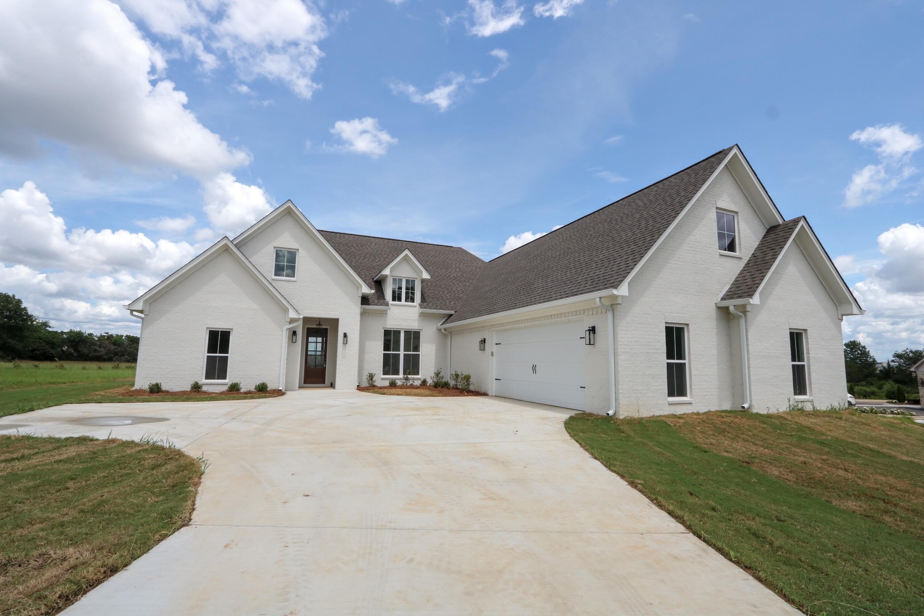 Single Family 4BR 4BA - 1636 Clubside, Tupelo, MS