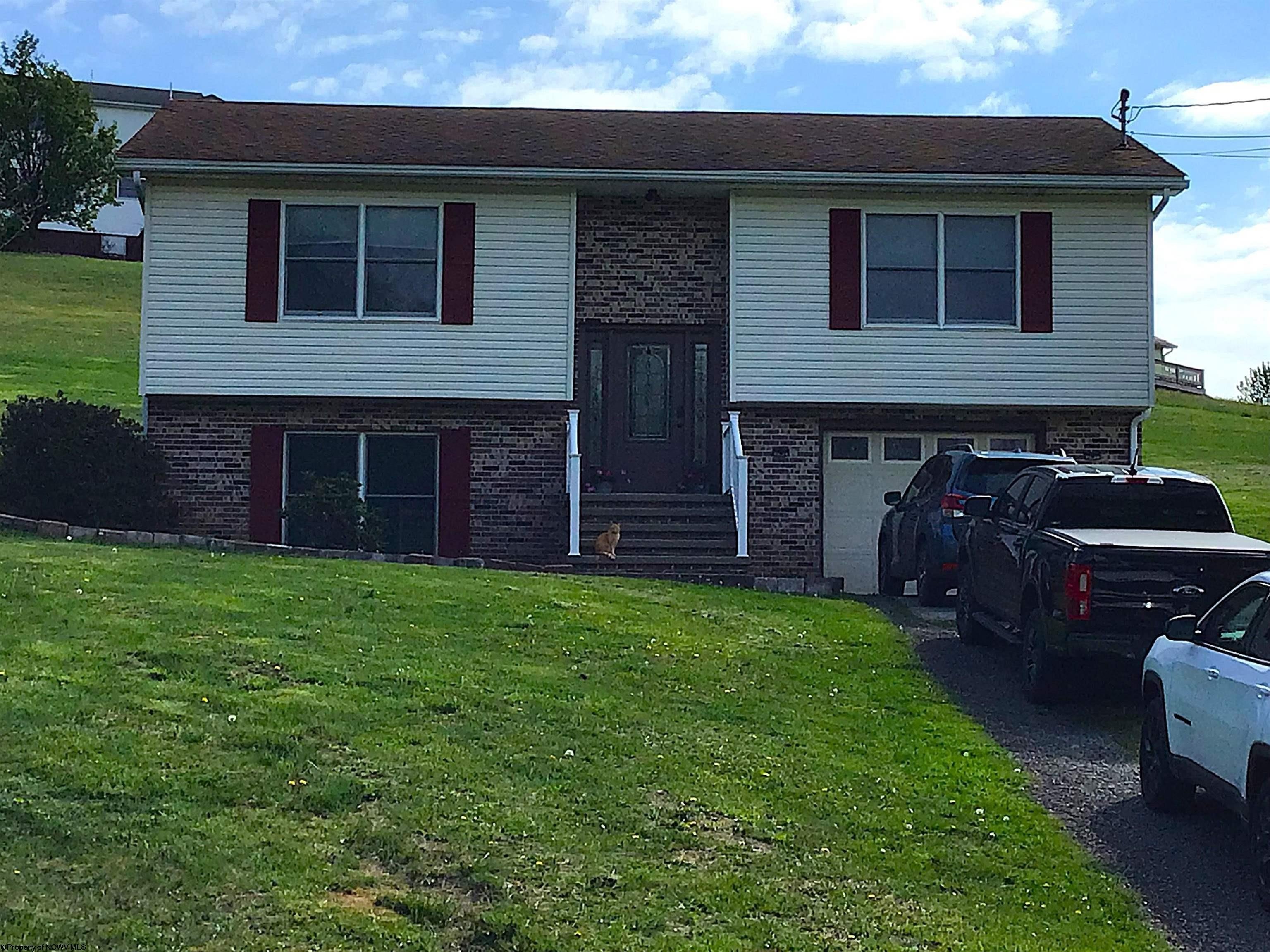 Single Family 3BR 2BA - 176 Evergreen Drive, Buckhannon, WV