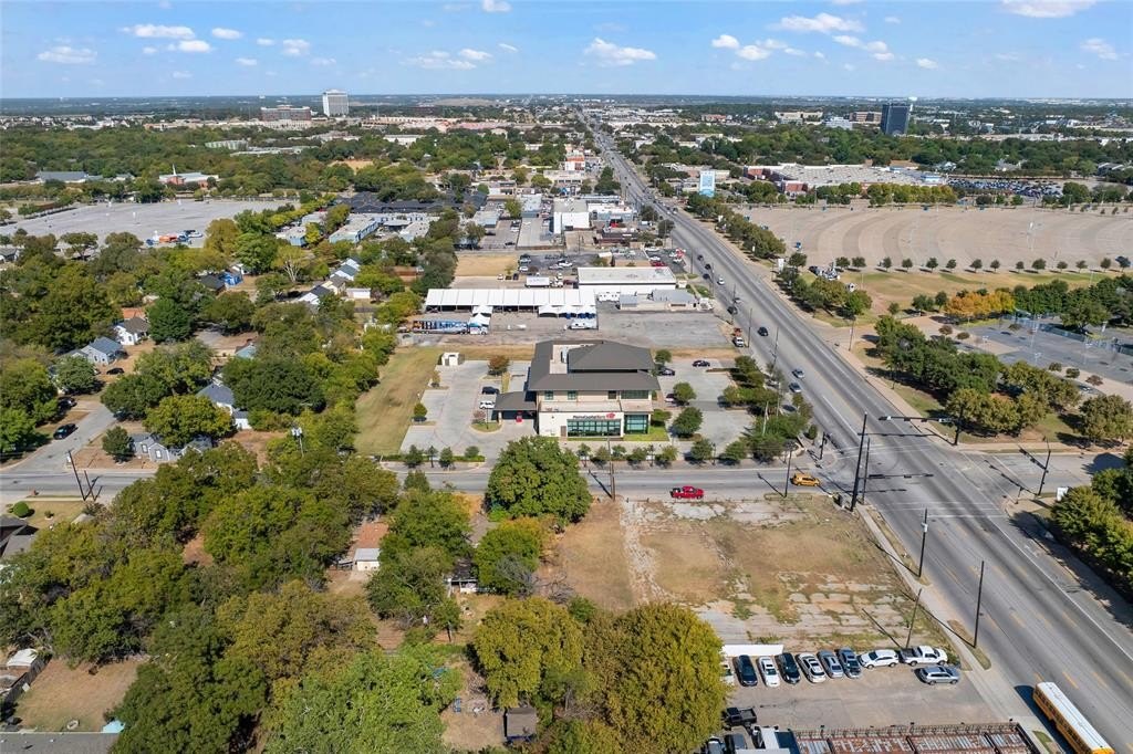 Single Family 3BR 1BA - 706 E Rogers Street, Arlington, TX