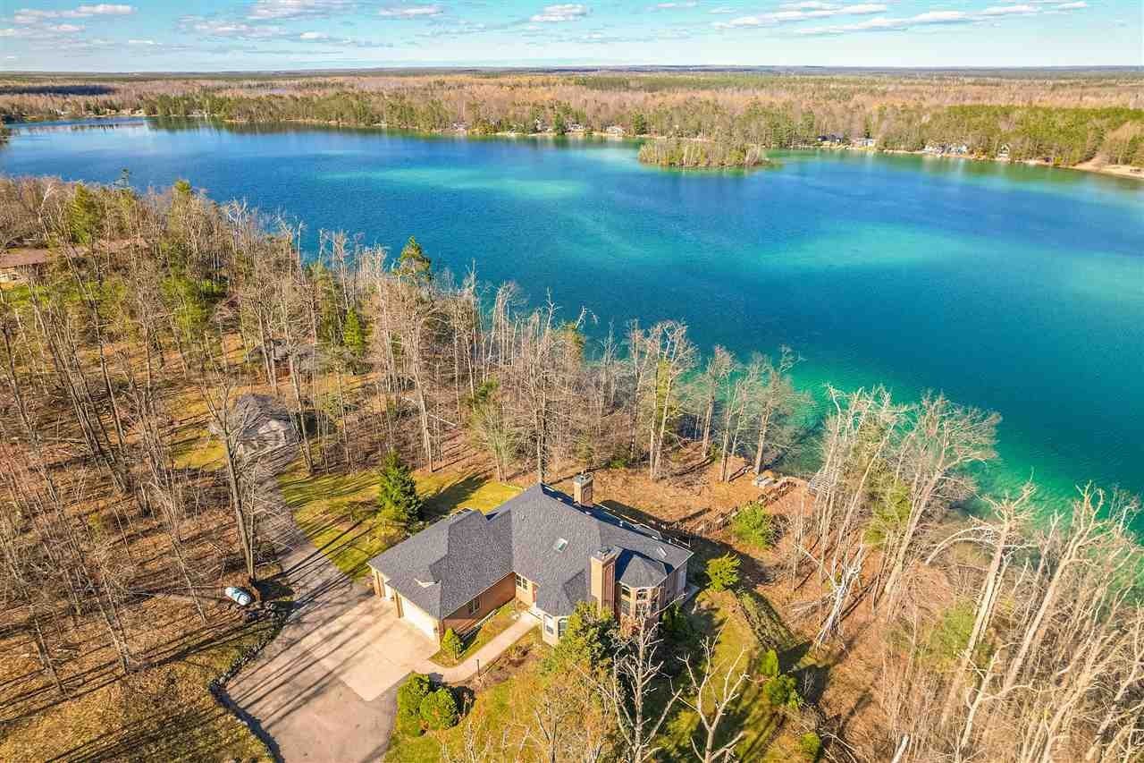 Single Family 5BR 4BA - 2444 SW Opal Lake, Gaylord, MI