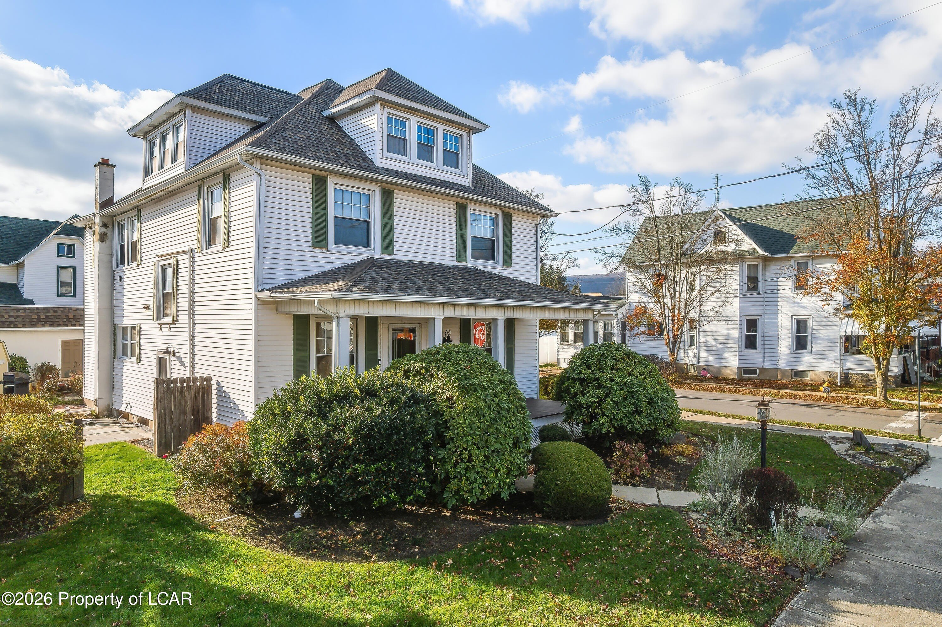 Single Family 4BR 2BA - 341 Exeter Avenue, West Pittston, PA