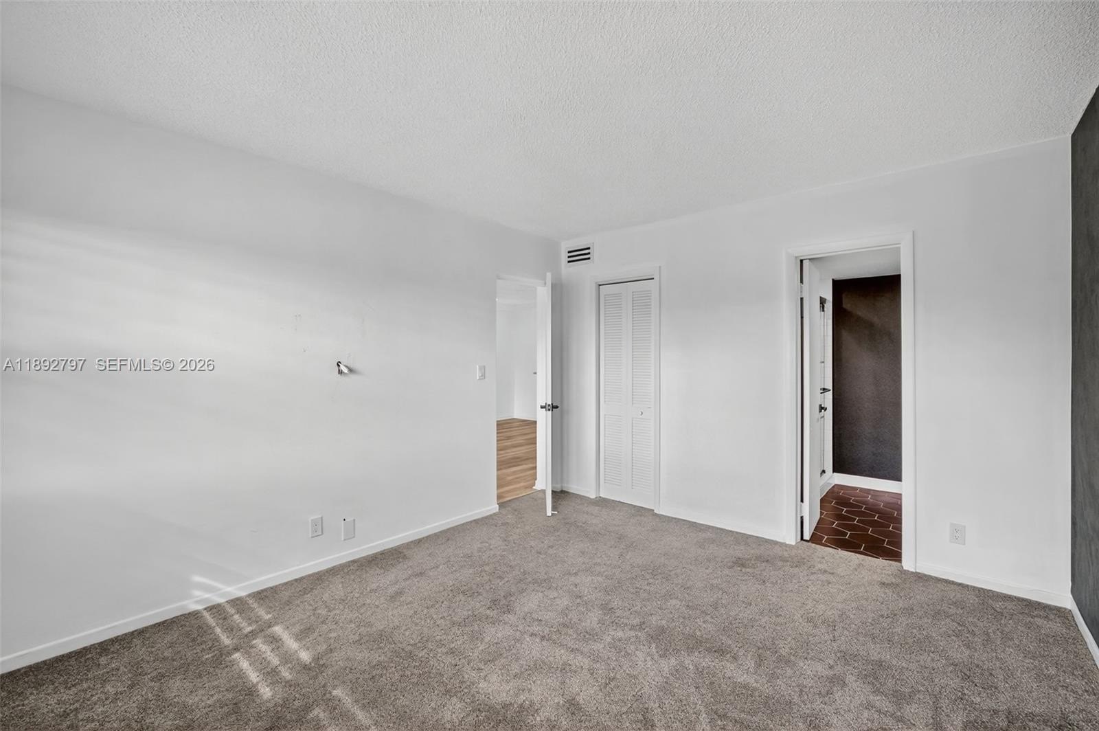 Condo 2BR 2BA - 900 SW 12th St, Fort Lauderdale, FL