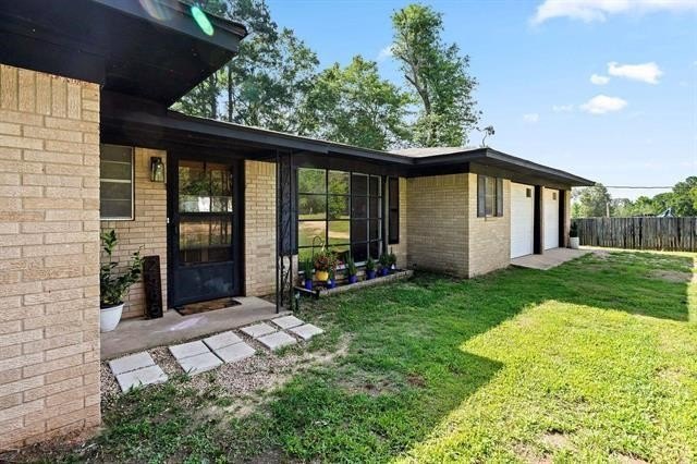 Single Family 5BR 3BA - 2585 Fm 250 N, Hughes Springs, TX