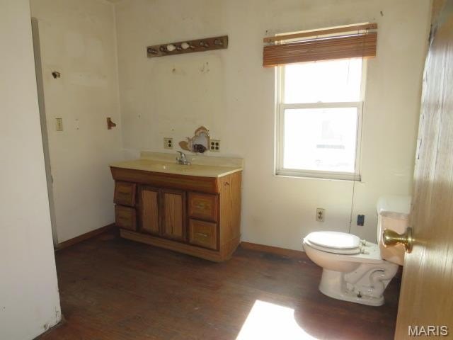 Single Family 2BR 1BA - 128 Bonds Avenue, East Alton, IL