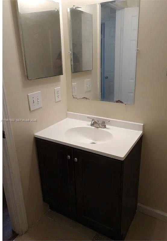 Duplex 6BR 6BA - 1600 SW 44th Ave, Fort Lauderdale, FL