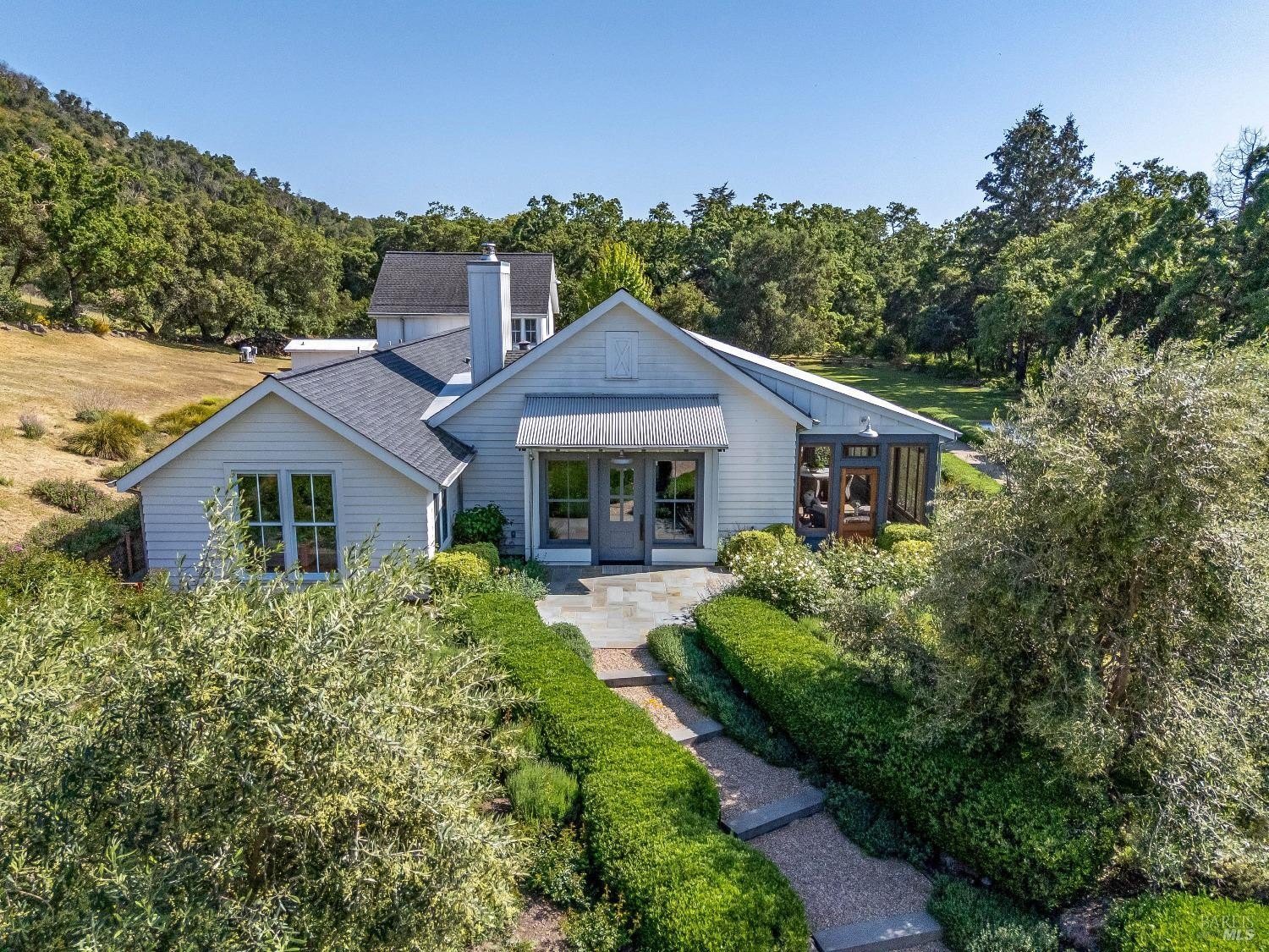Single Family 4BR 5BA - 5310 Silverado Trail, Napa, CA