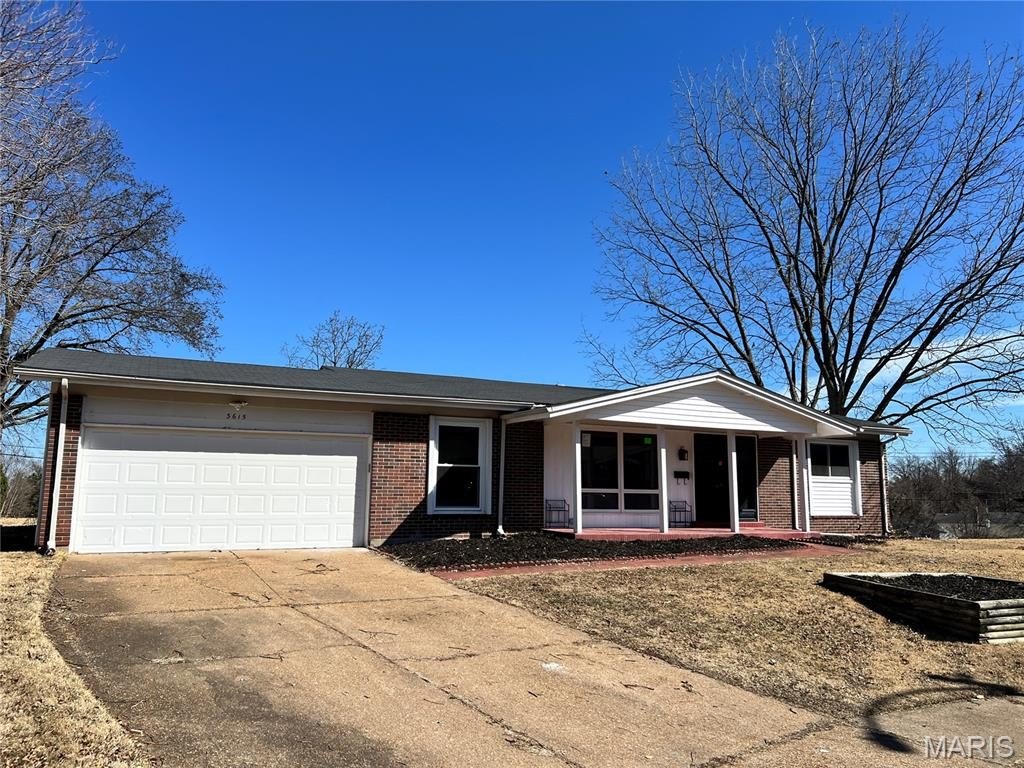Single Family 5BR 3BA - 3615 Dwyer Lane, Florissant, MO