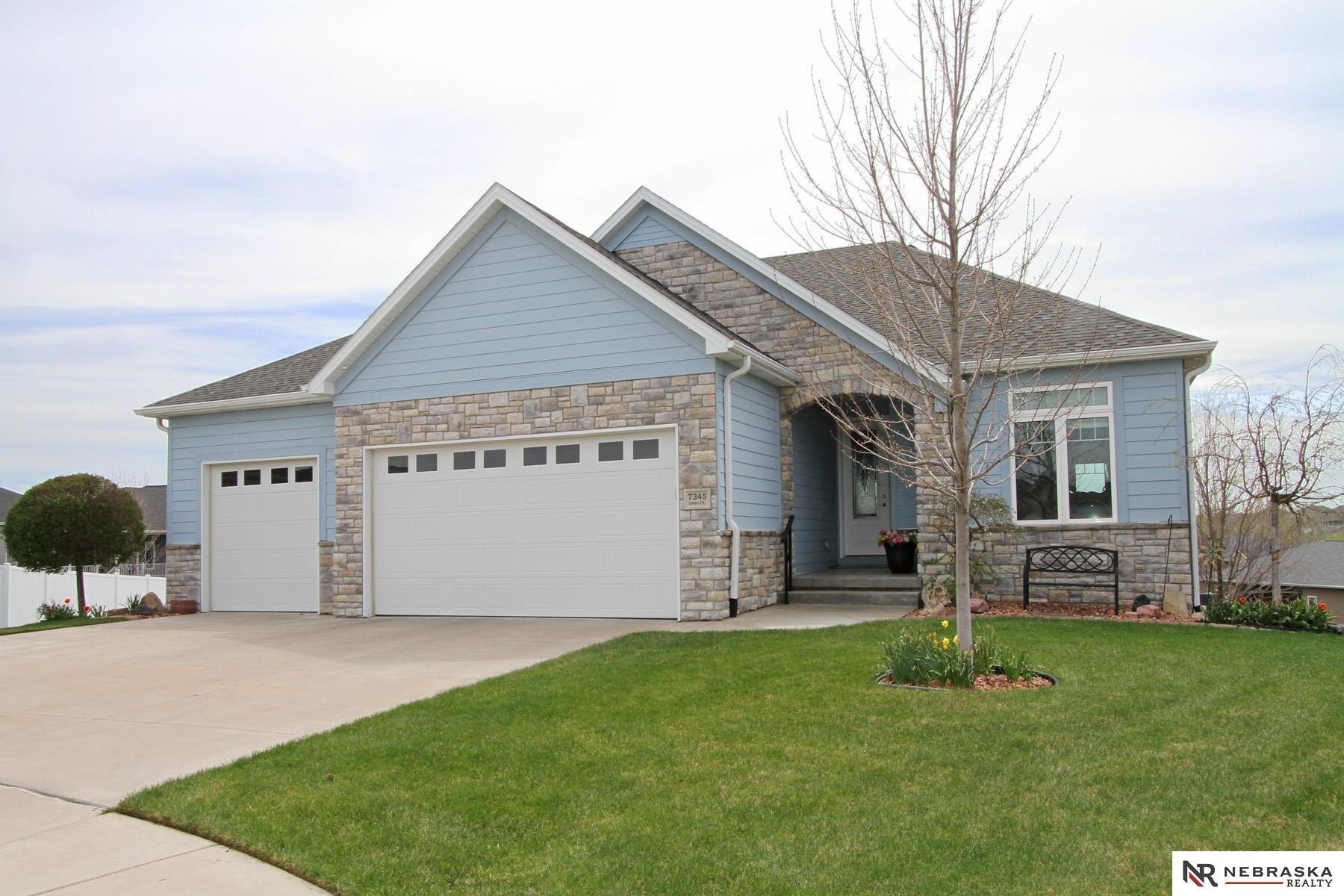 Single Family 4BR 3BA - 7345 Irene Court, Lincoln, NE