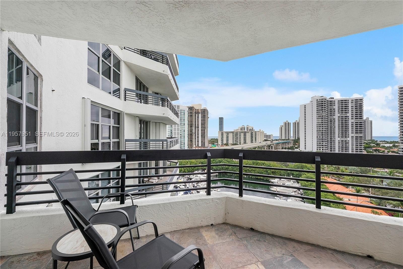 Condo 2BR 2BA - 3500 Mystic Pointe Dr, Aventura, FL