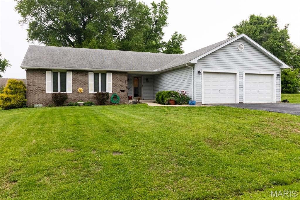 Single Family 3BR 2BA - 1175 San Juan Drive, Edwardsville, IL