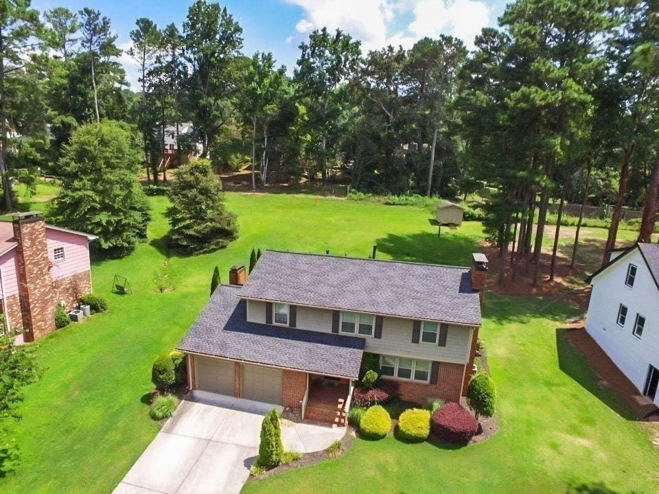 Single Family 4BR 3BA - 647 Shannon Green Circle SW, Mableton, GA