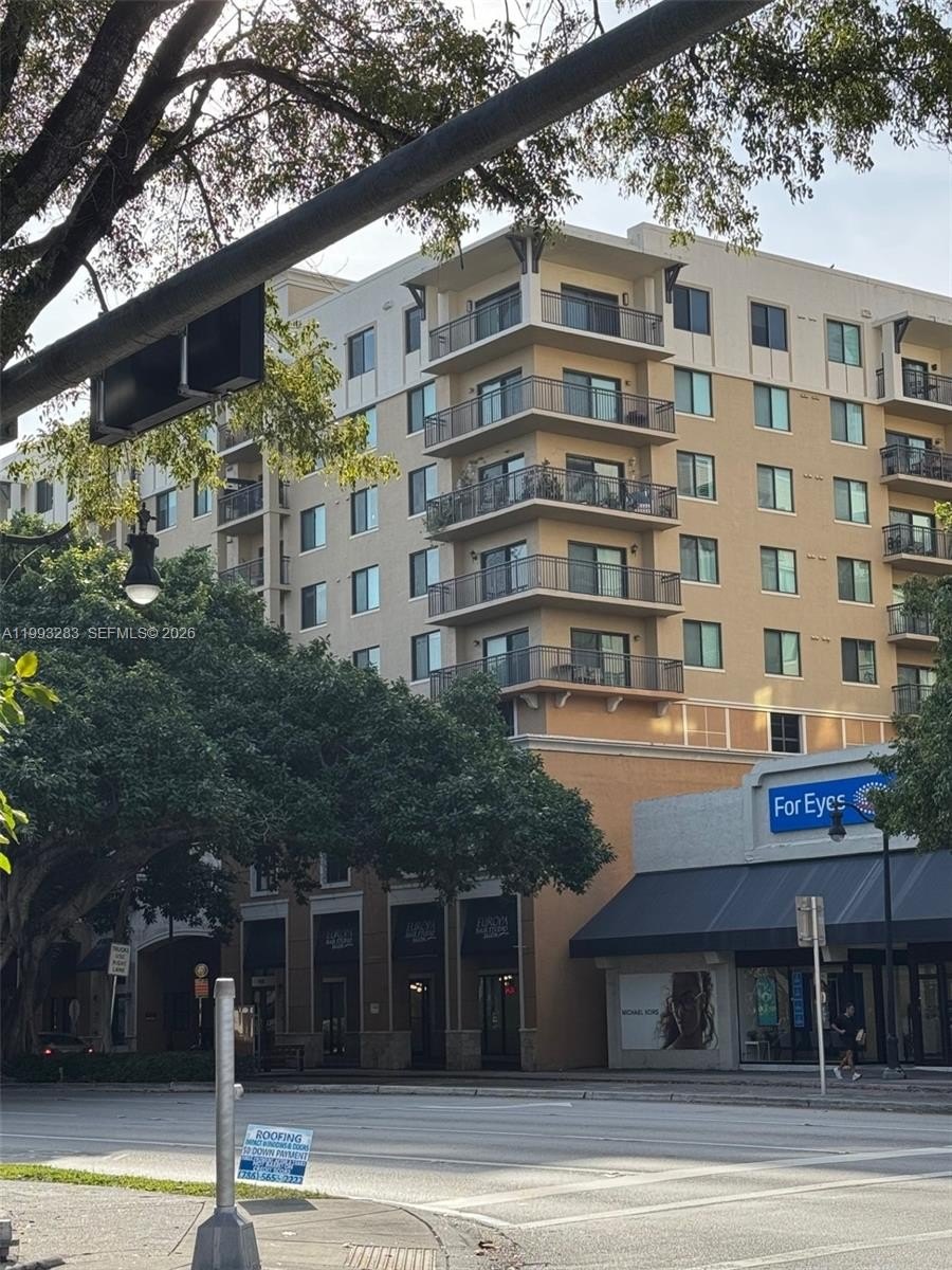 Condo 2BR 2BA - 3530 SW 22nd St, Miami, FL