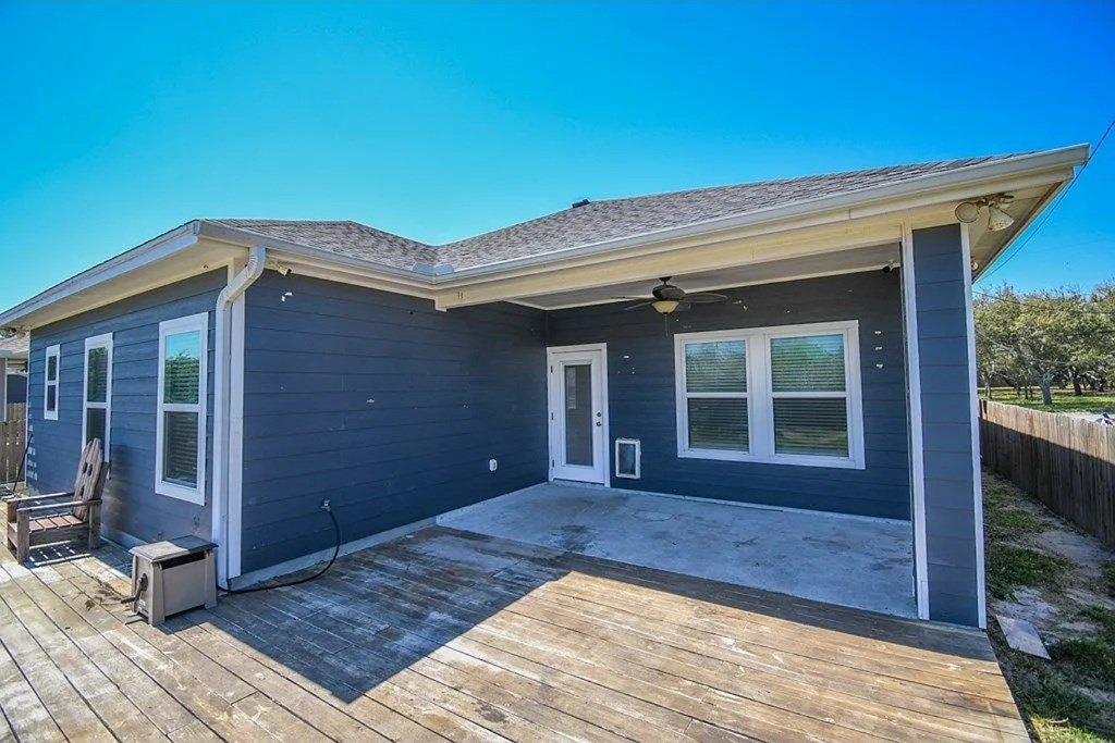 1325 S McCampbell