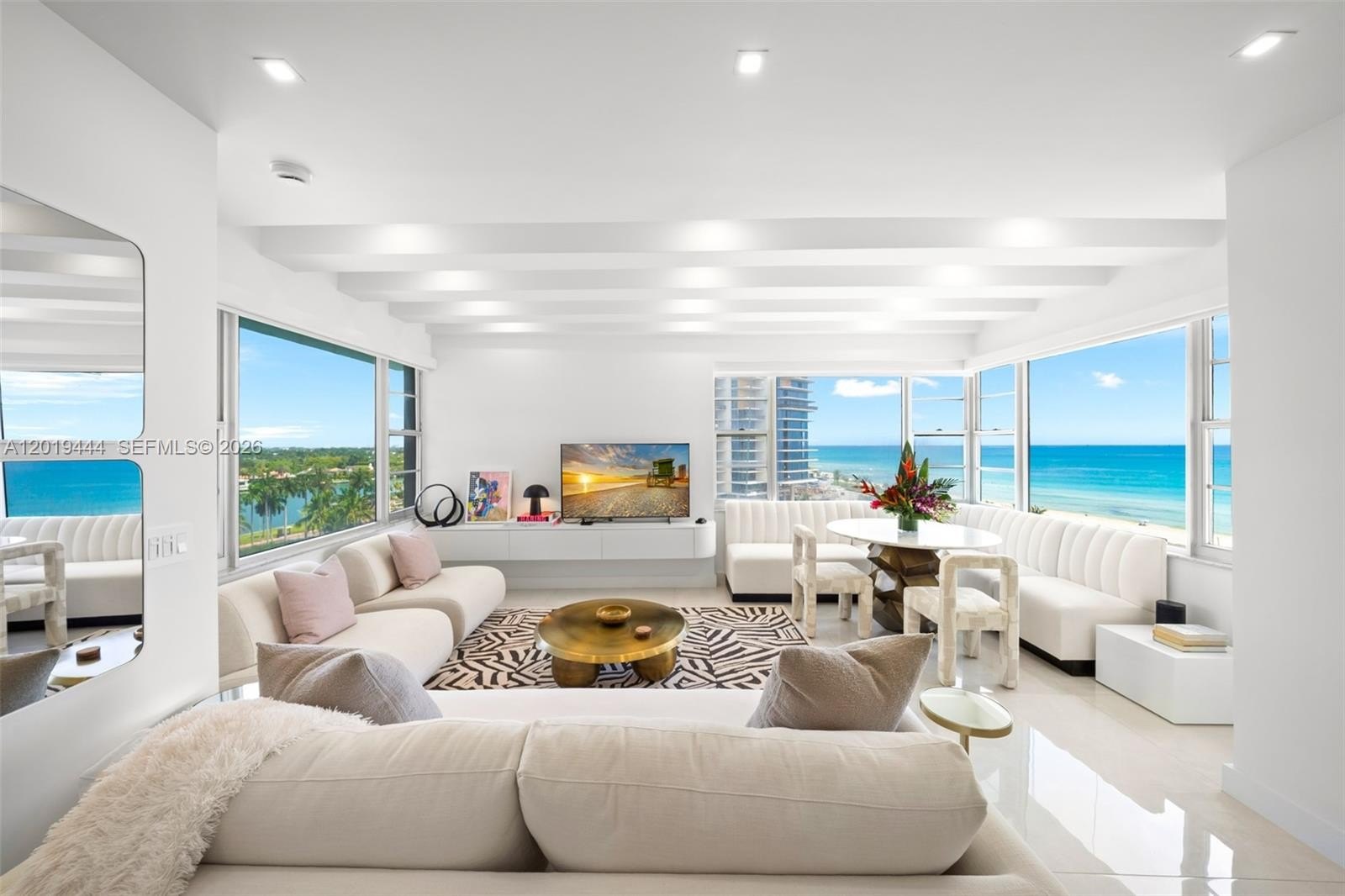 Condo 2BR 2BA - 5255 Collins Ave, Miami Beach, FL