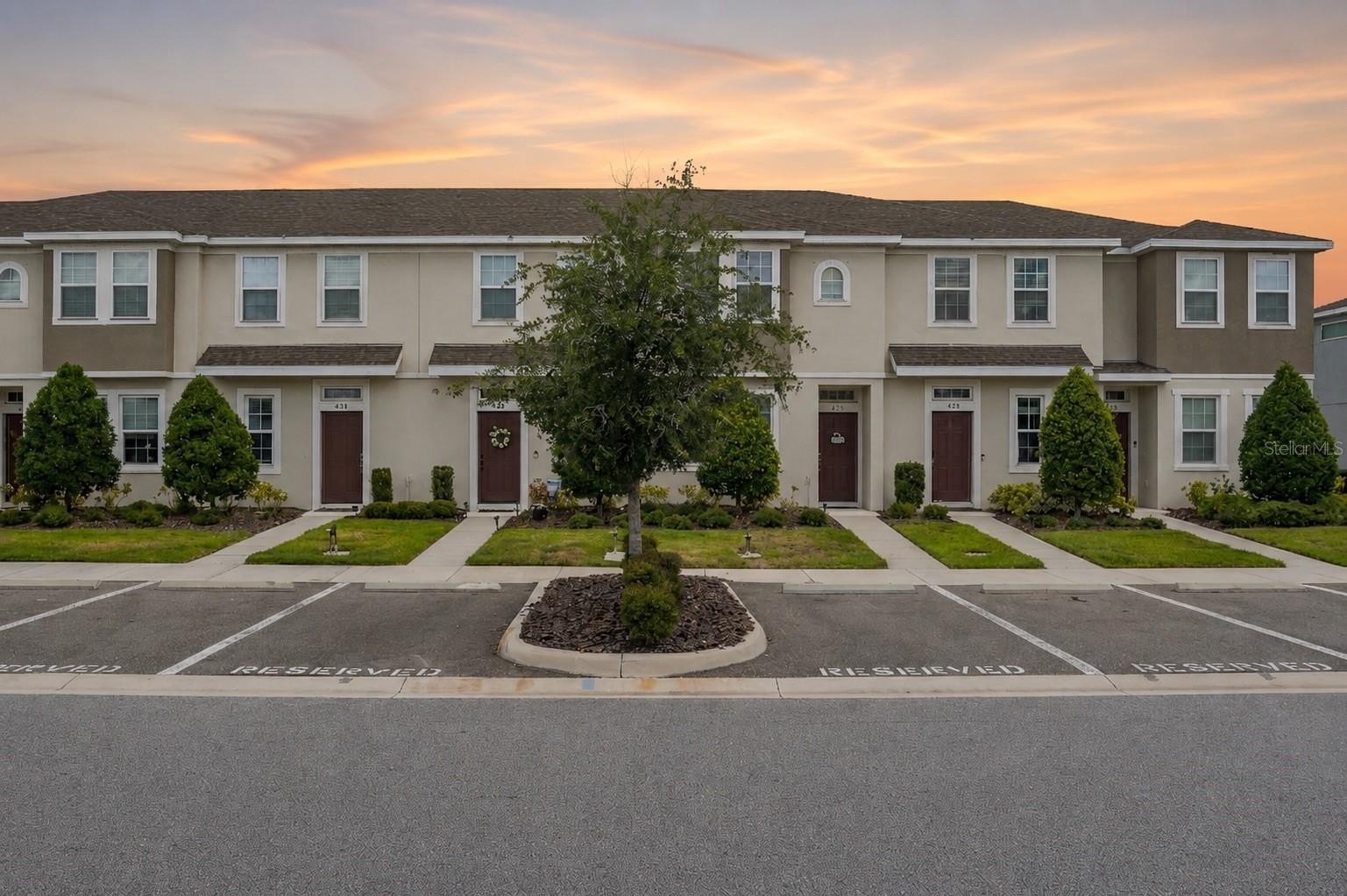 6126 Fairmont Ln