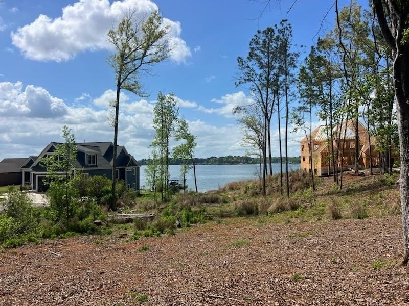 Single Family - Lot 10 Summerset Bay Dr, Cross Hill, SC