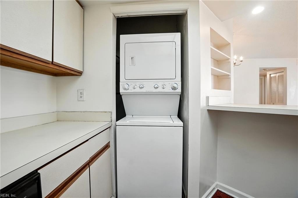 1716 Rock Bridge Mews  