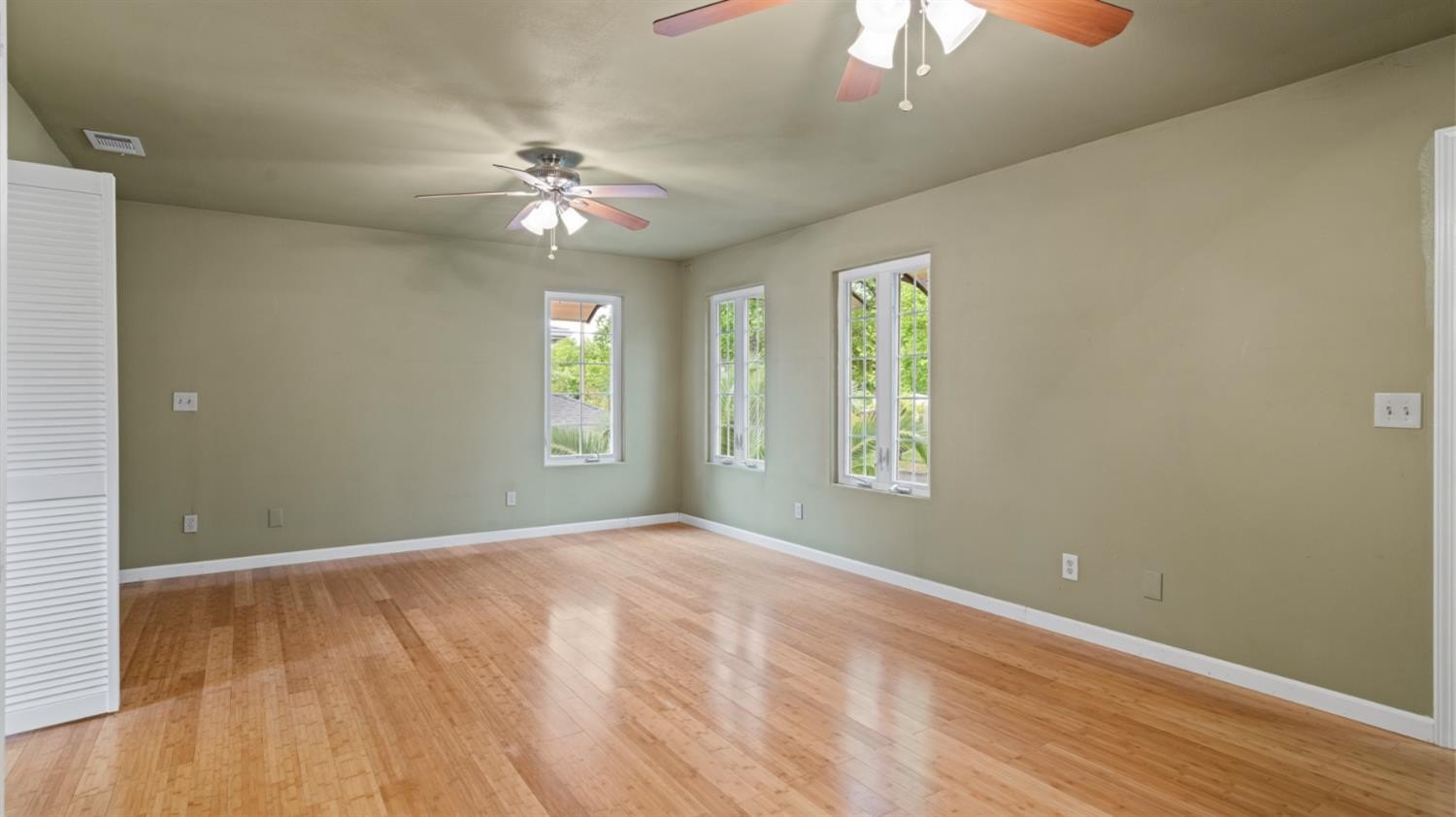 Single Family 5BR 3BA - 10 Palm Avenue, Woodland, CA