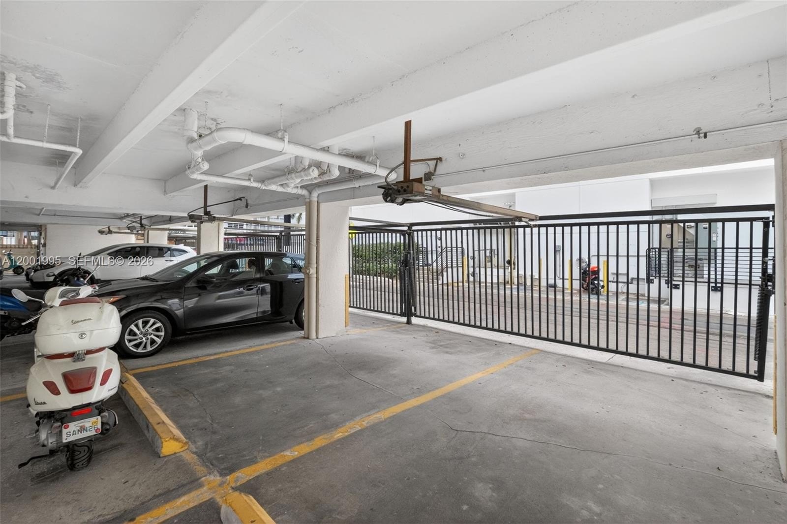 Condo 2BR 2BA - 1250 Lincoln Rd, Miami Beach, FL
