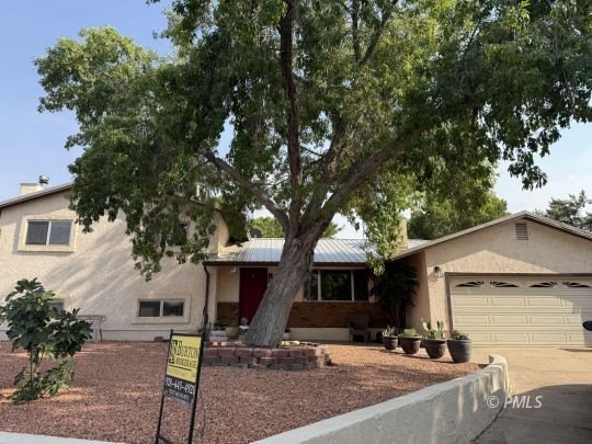Single Family 4BR 3BA - 1 Butte Ct, Page, AZ