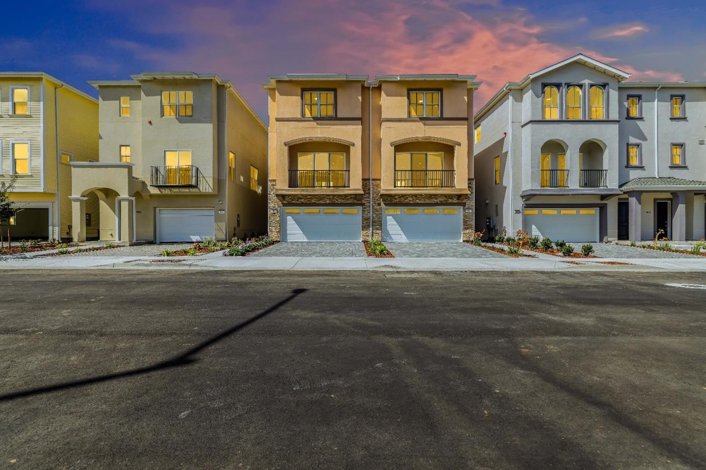 Single Family 3BR 4BA - 409 San Luis AVE, WATSONVILLE, CA
