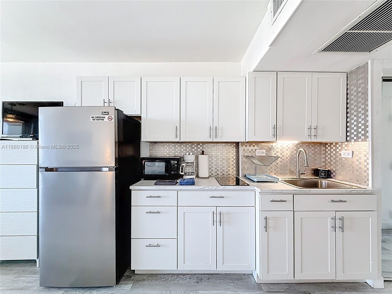 Other 1BA - 19201 Collins Ave, Sunny Isles Beach, FL