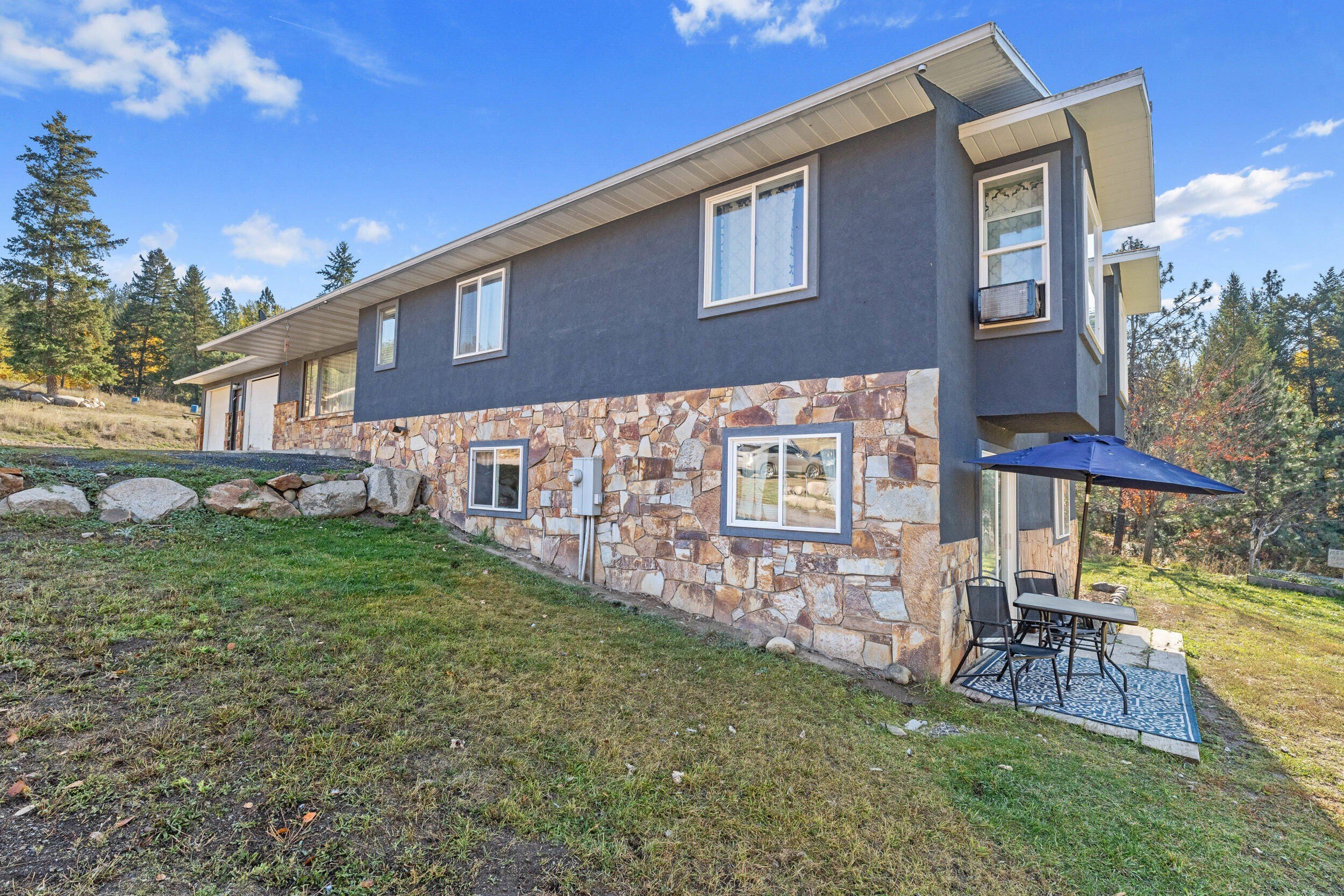 Single Family 4BR 3BA - 1071 SLIDE CREEK Rd, COLVILLE, WA