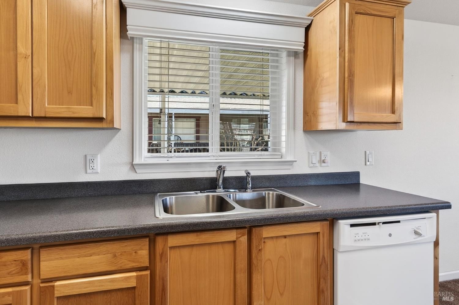 Manufactured Housing 2BR 2BA - 301 Robert Way, Napa, CA