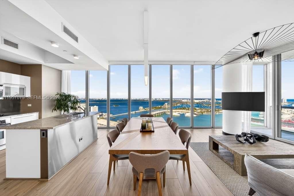 Condo 2BR 2BA - 888 Biscayne Blvd, Miami, FL