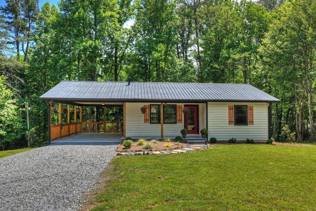 Single Family 3BR 2BA - 569 Number 20 Mine Road, McCaysville, GA