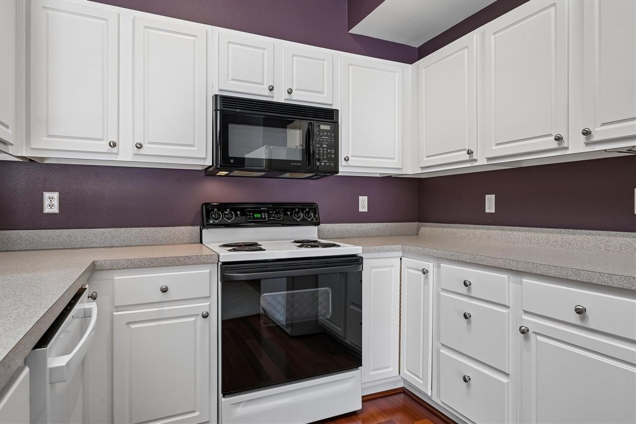 Single Family 2BR 1BA - 4622 NW 1st Ave, CedarRapids, IA