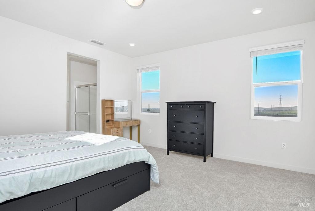 Single Family 4BR 3BA - 681 SHEFFORD Drive, Vacaville, CA