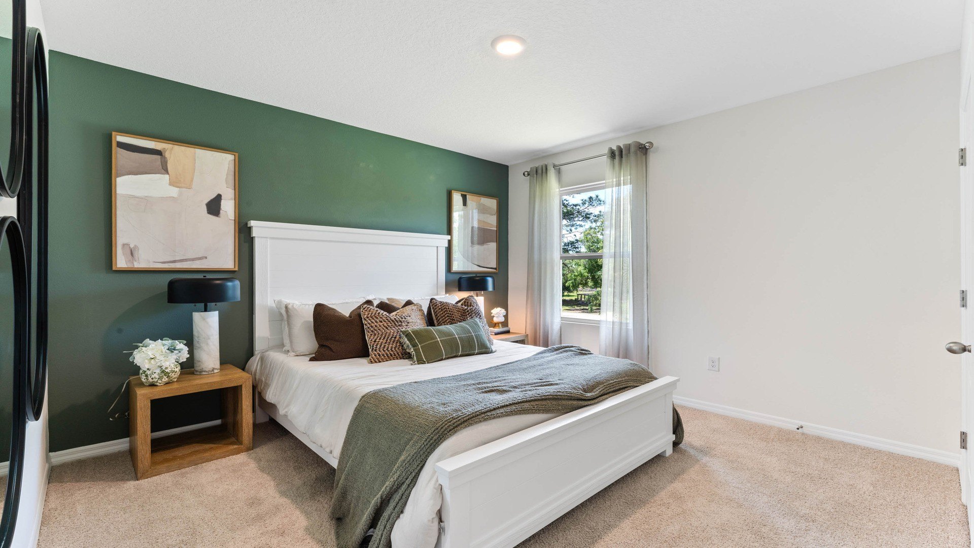 762 W 9TH ST DELTONA