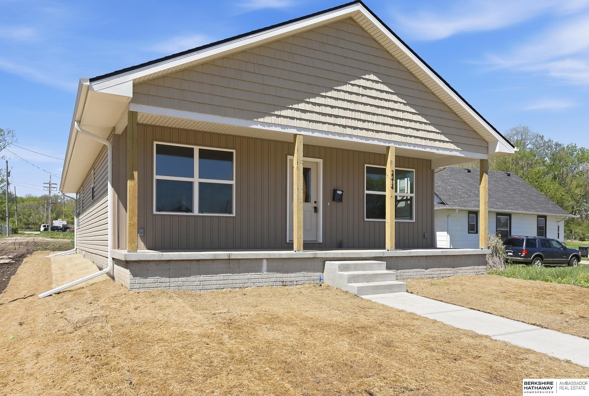 Single Family 3BR 2BA - 2214 N 26th Street, Omaha, NE