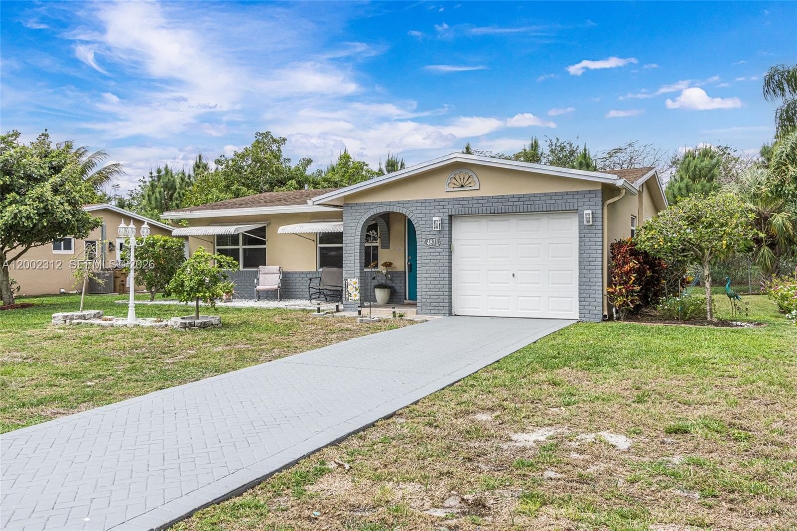 Single Family 2BR 2BA - 4871 NW 13th Ave, Deerfield Beach, FL
