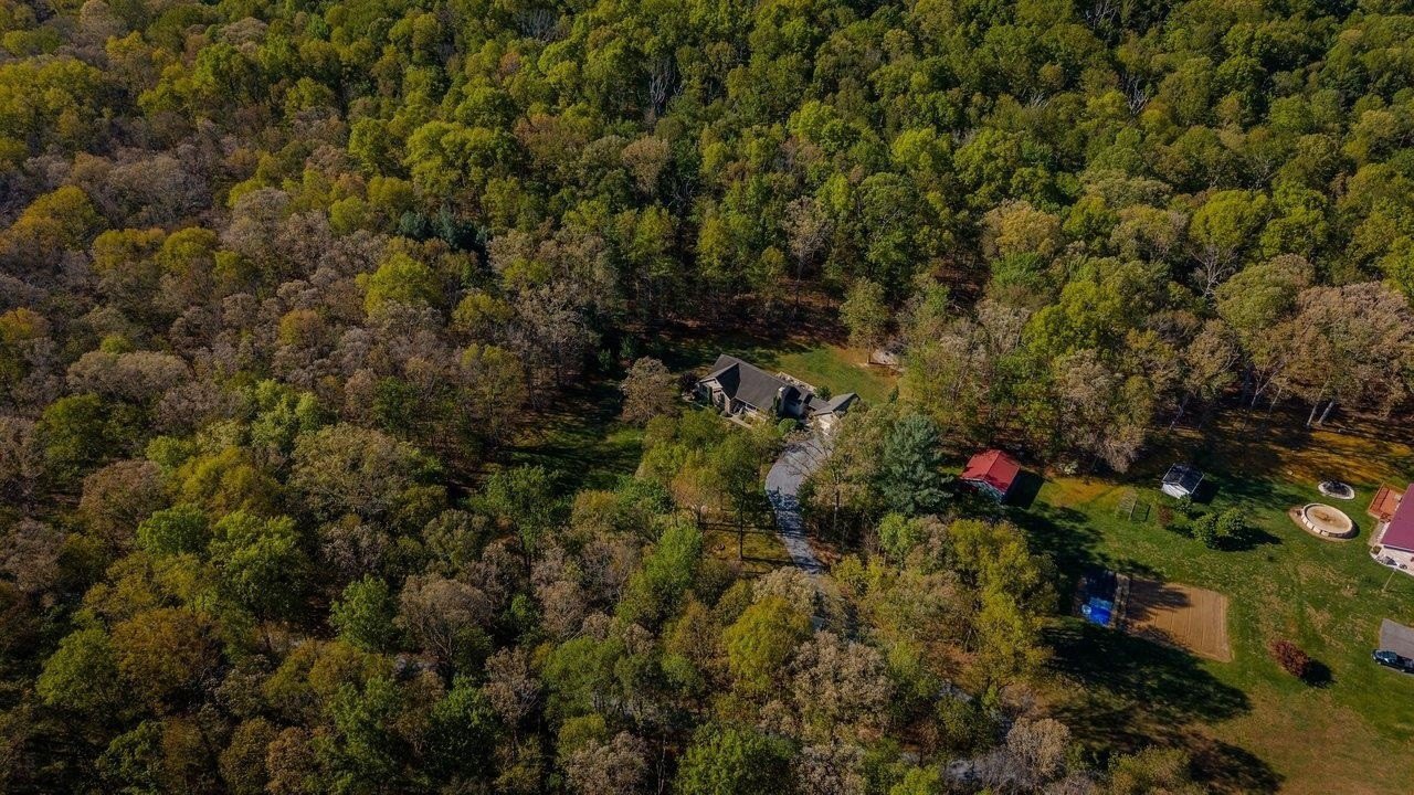 Single Family 3BR 3BA - 16823 KITES DR, ELKTON, VA
