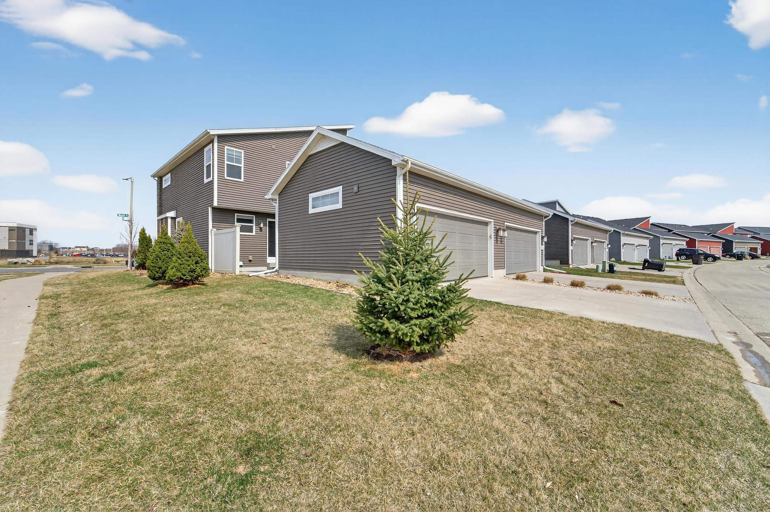 Single Family 2BR 3BA - 9763 Watts Road, Verona, WI