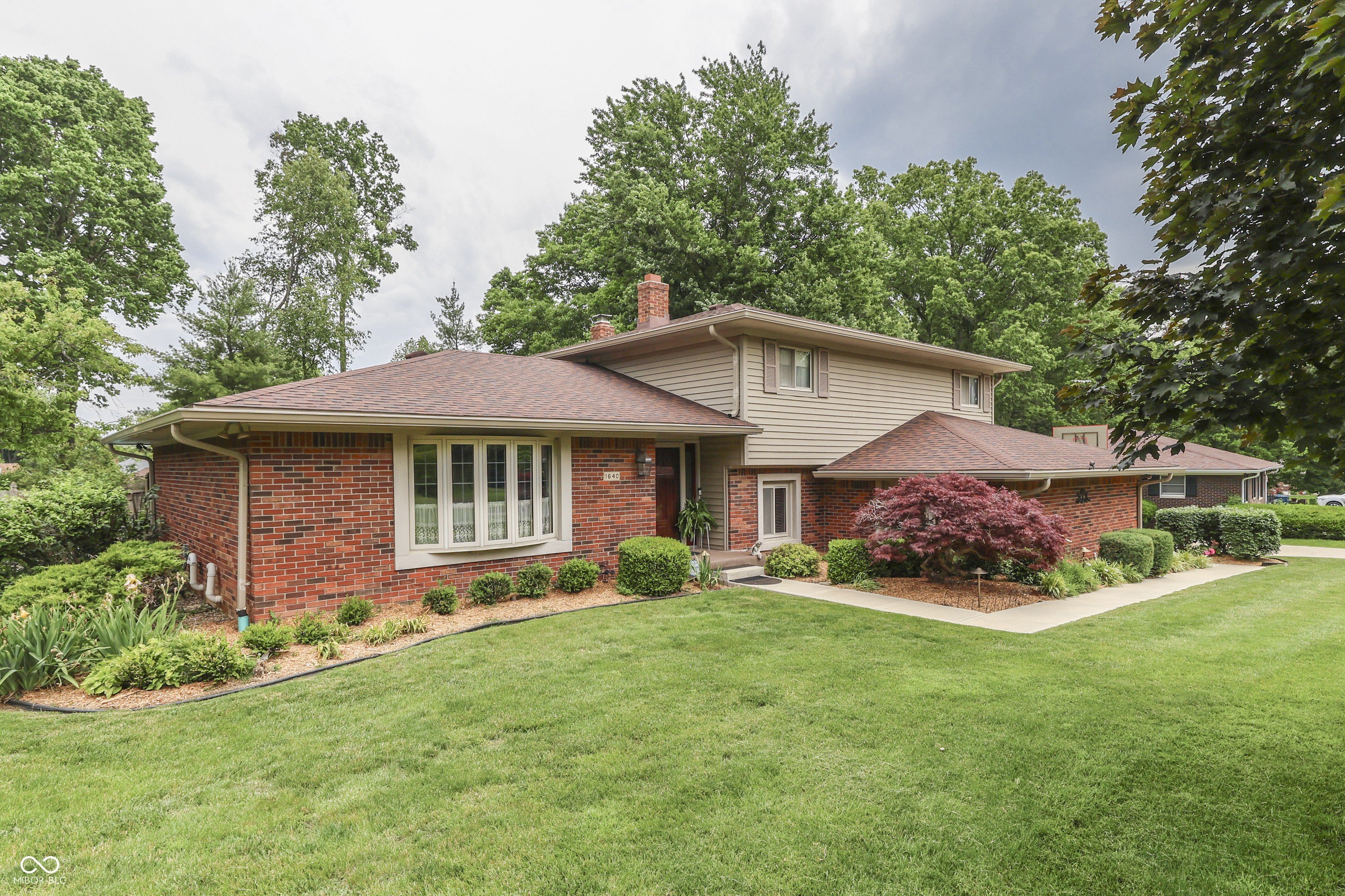 Single Family 5BR 3BA - 1640 Ridge Hill Lane, Indianapolis, IN