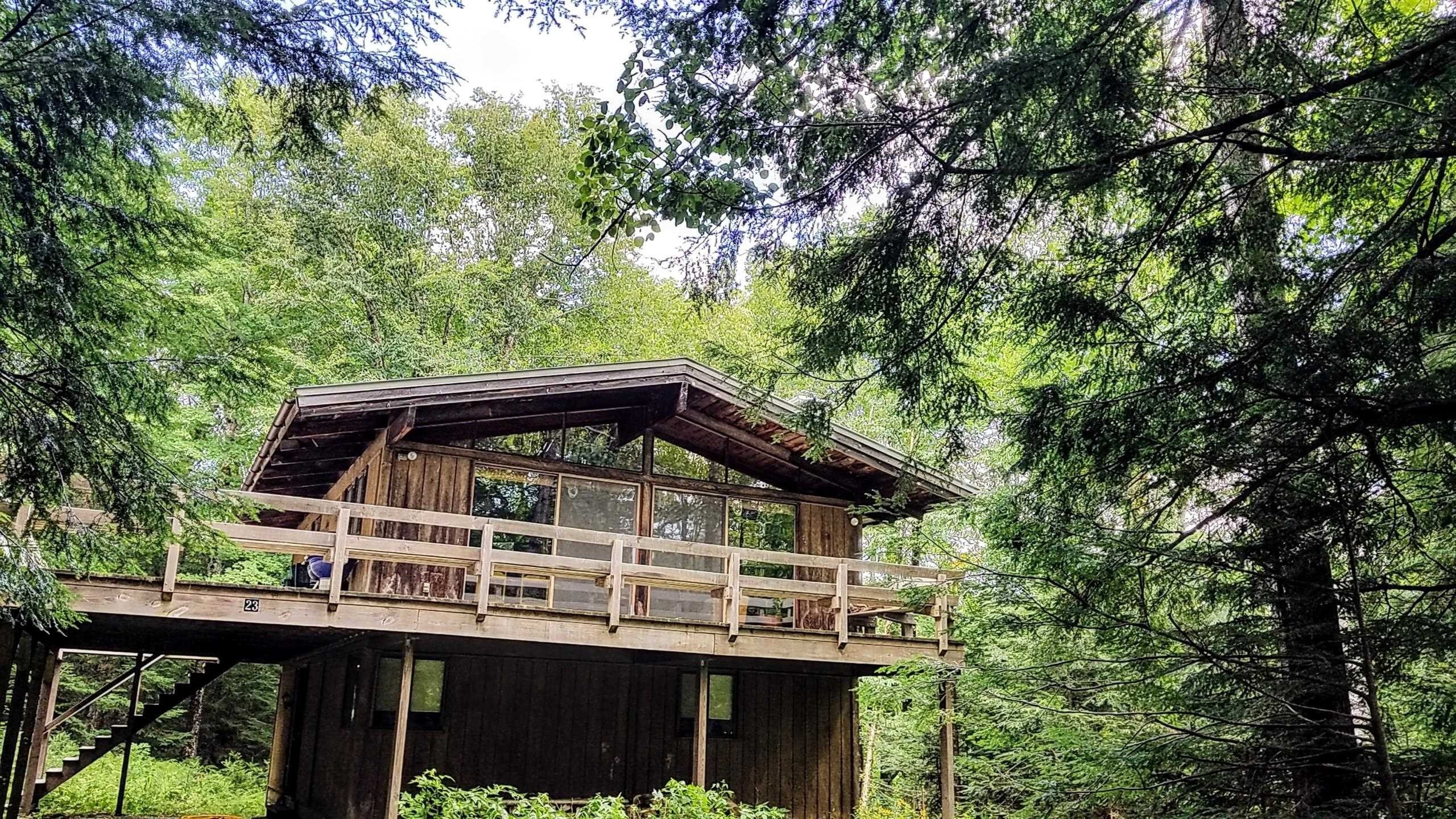 Single Family 4BR 2BA - 23 Cornell Way, Wilmington, VT